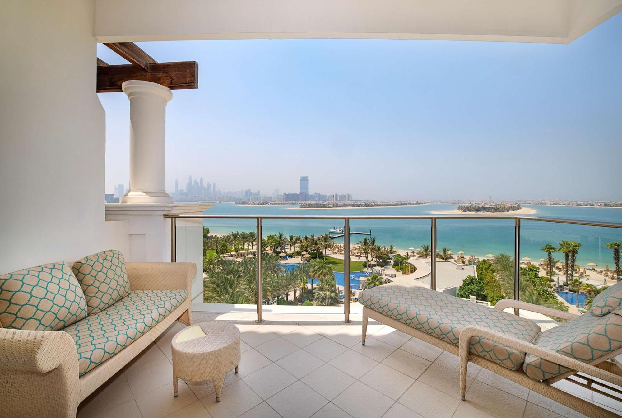 Deluxe Queen Room Two Queen Beds Palm Sea View